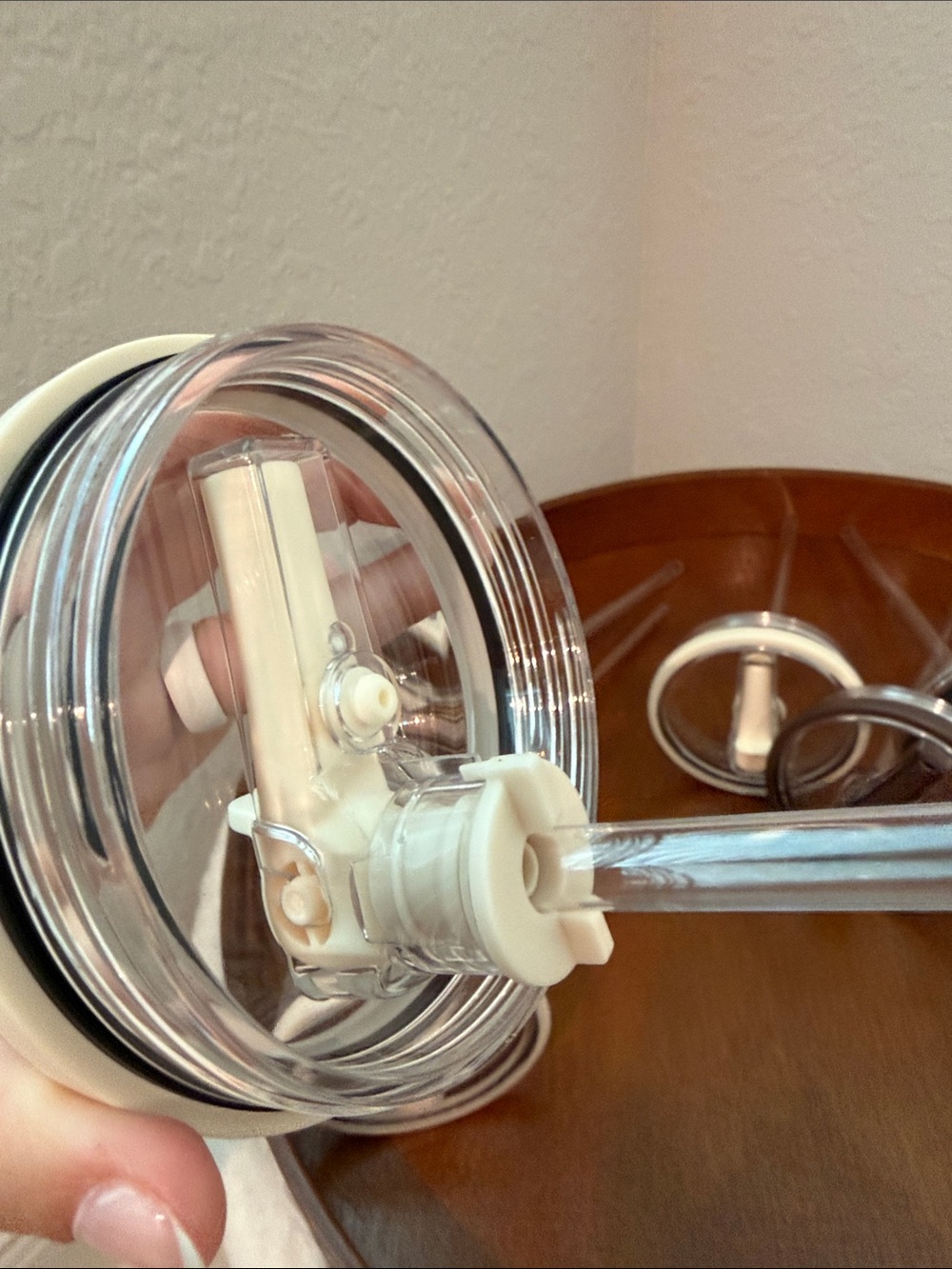 Hydrojug 40oz traveler and 1 40oz sport removable lids selling as a bundle - Picture 7 of 14
